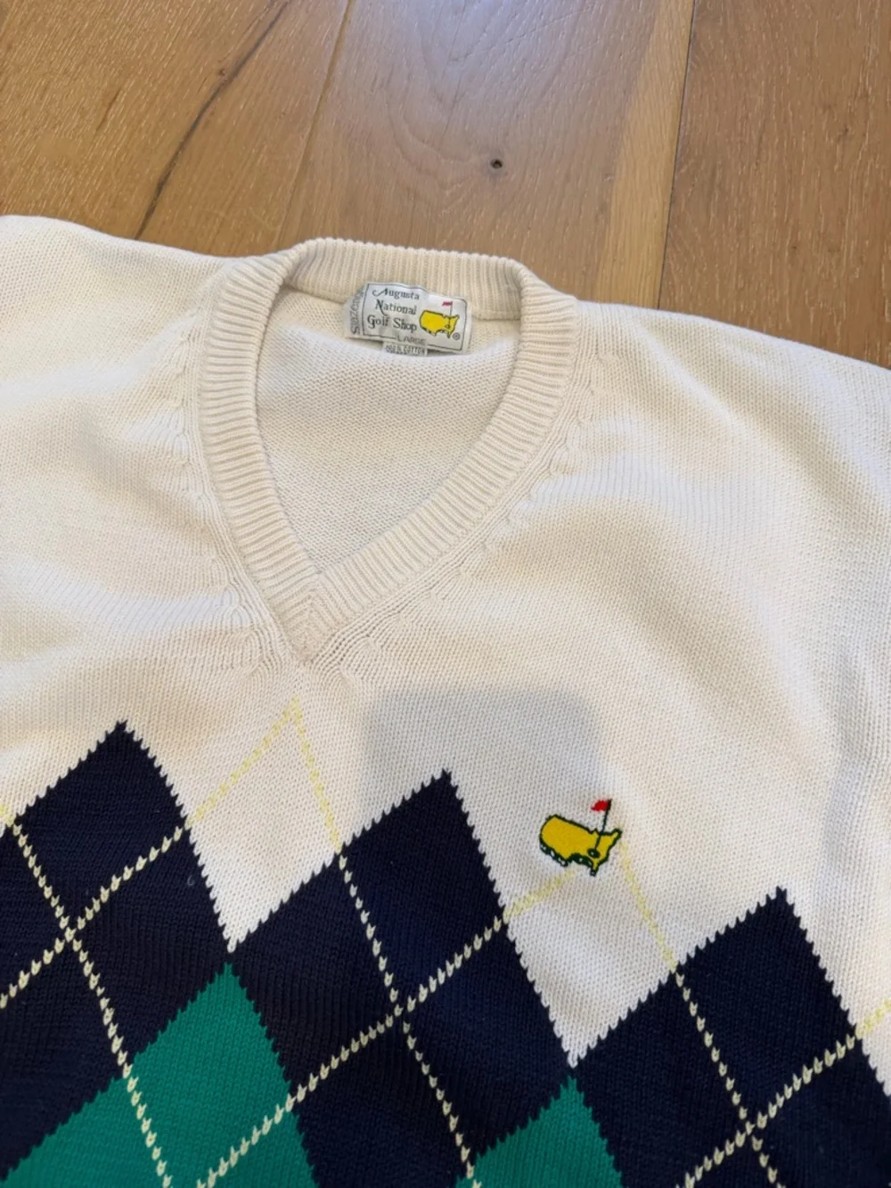 Masters Vintage V Neck Sweater - size Large - Picture 2 of 9